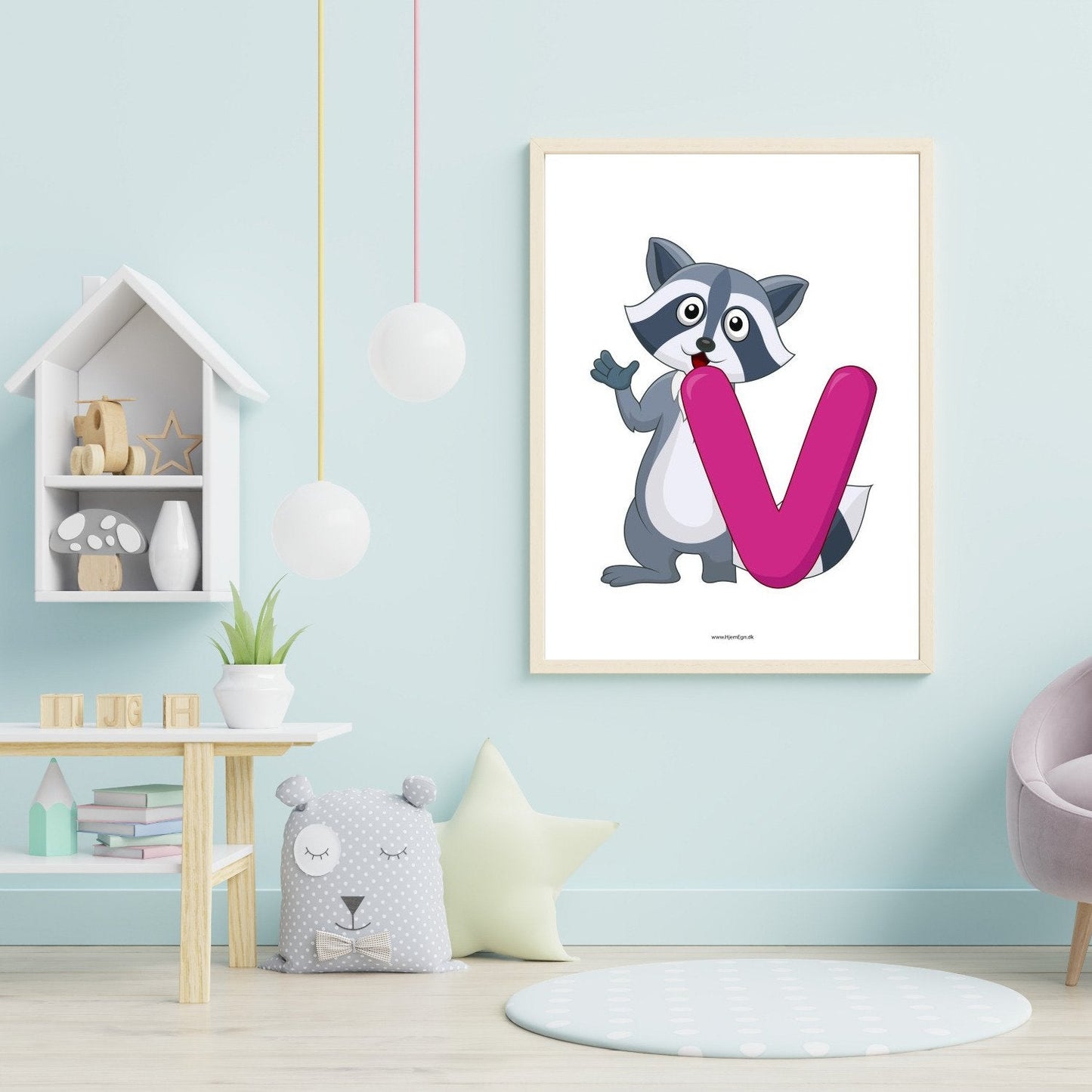 børneplakat og læringsplakat med bogstaver v vist ophængt på en væg i et børneværelse
