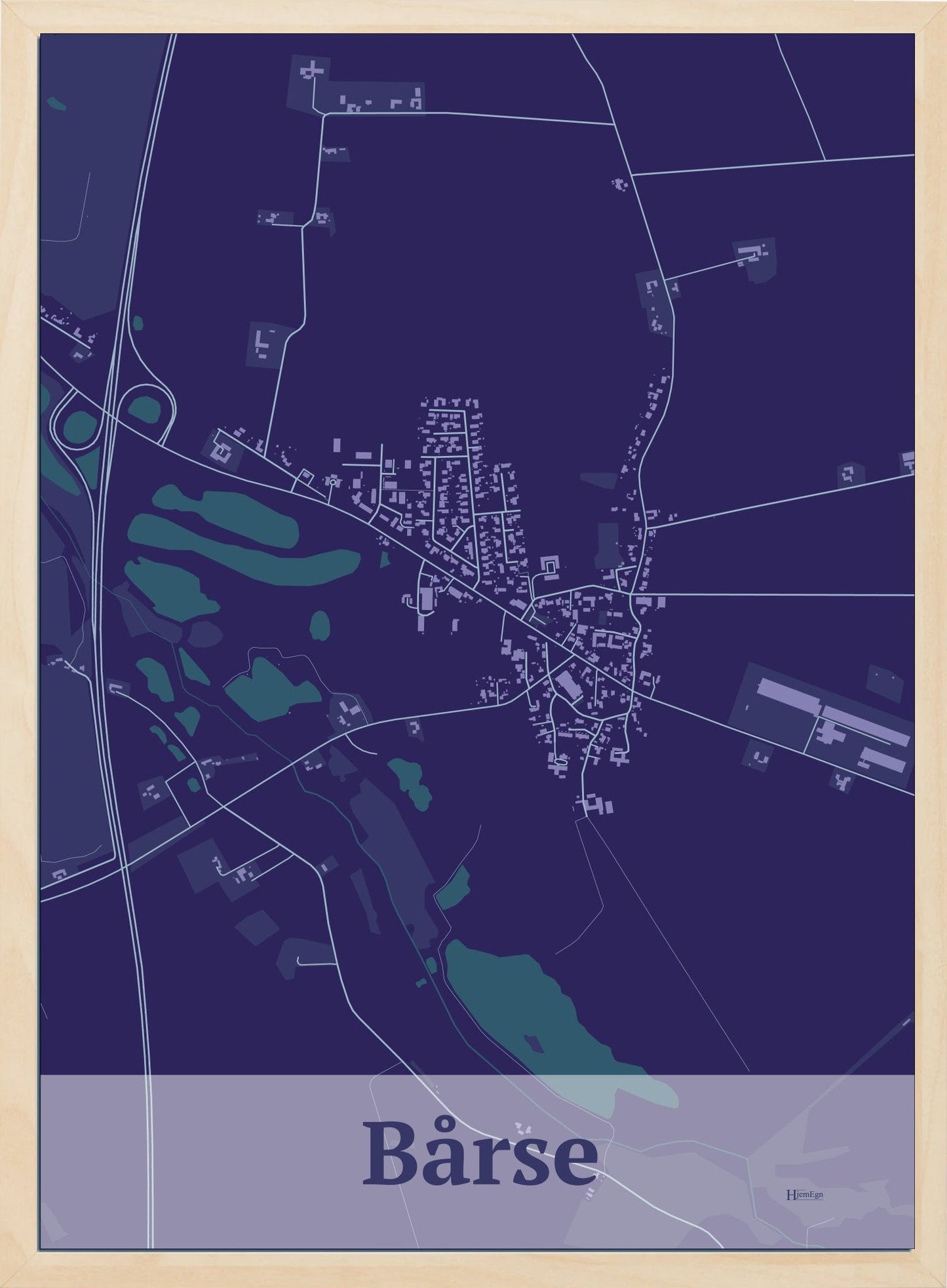 Bårse plakat i farve mørk lilla og HjemEgn.dk design firkantet. Design bykort for Bårse