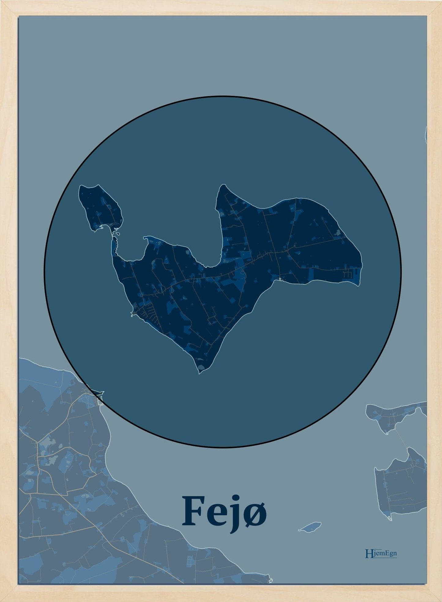 Fejø plakat i farve mørk blå og HjemEgn.dk design centrum. Design ø-kort for Fejø