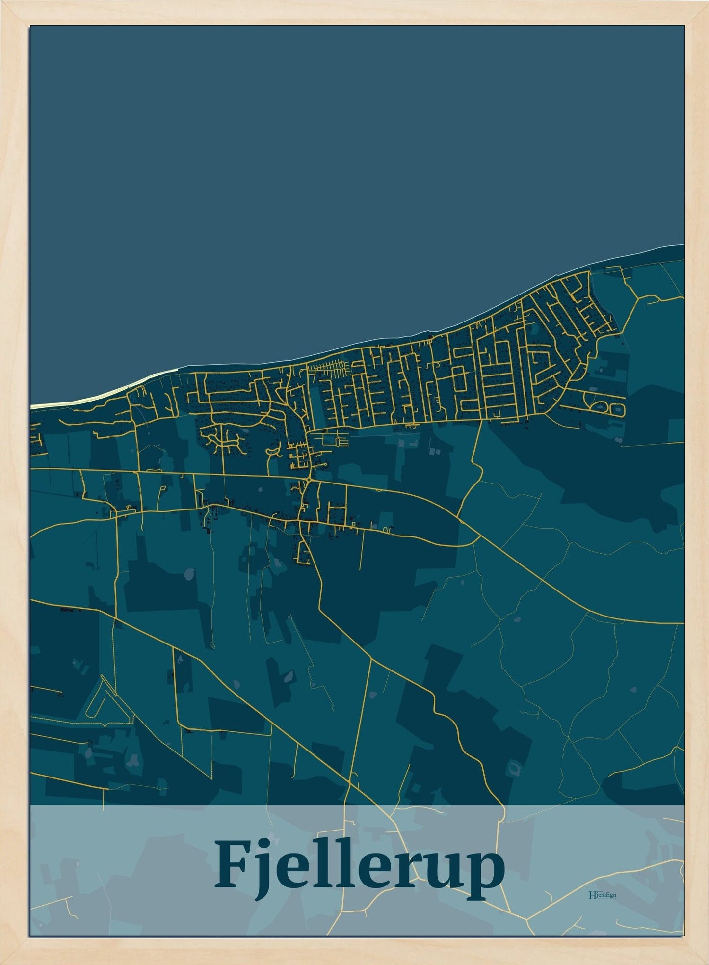 Fjellerup plakat i farve mørk blå og HjemEgn.dk design firkantet. Design bykort for Fjellerup