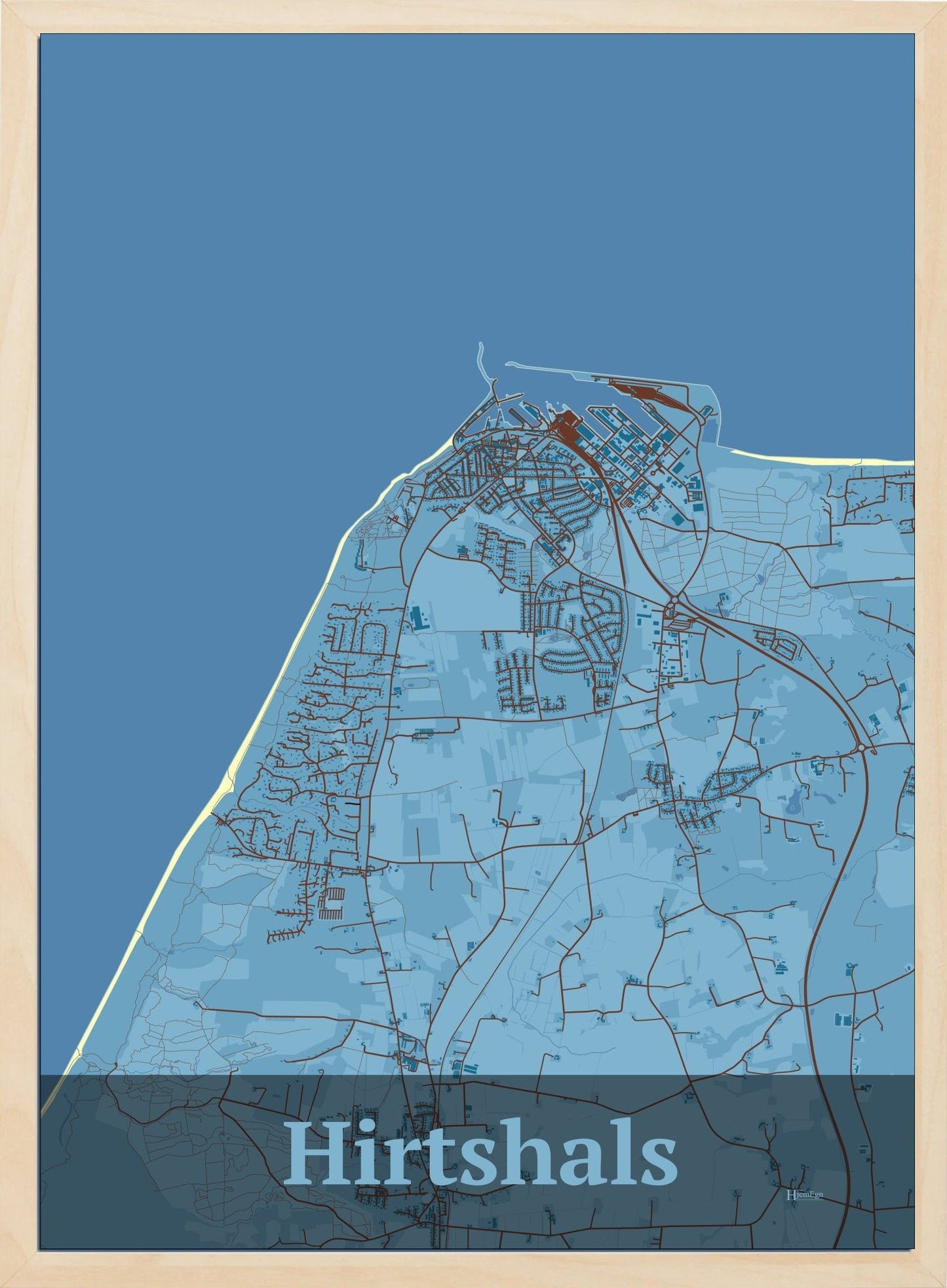 Hirtshals plakat i pastel blå og HjemEgn.dk design firkantet. Design bykort for Hirtshals