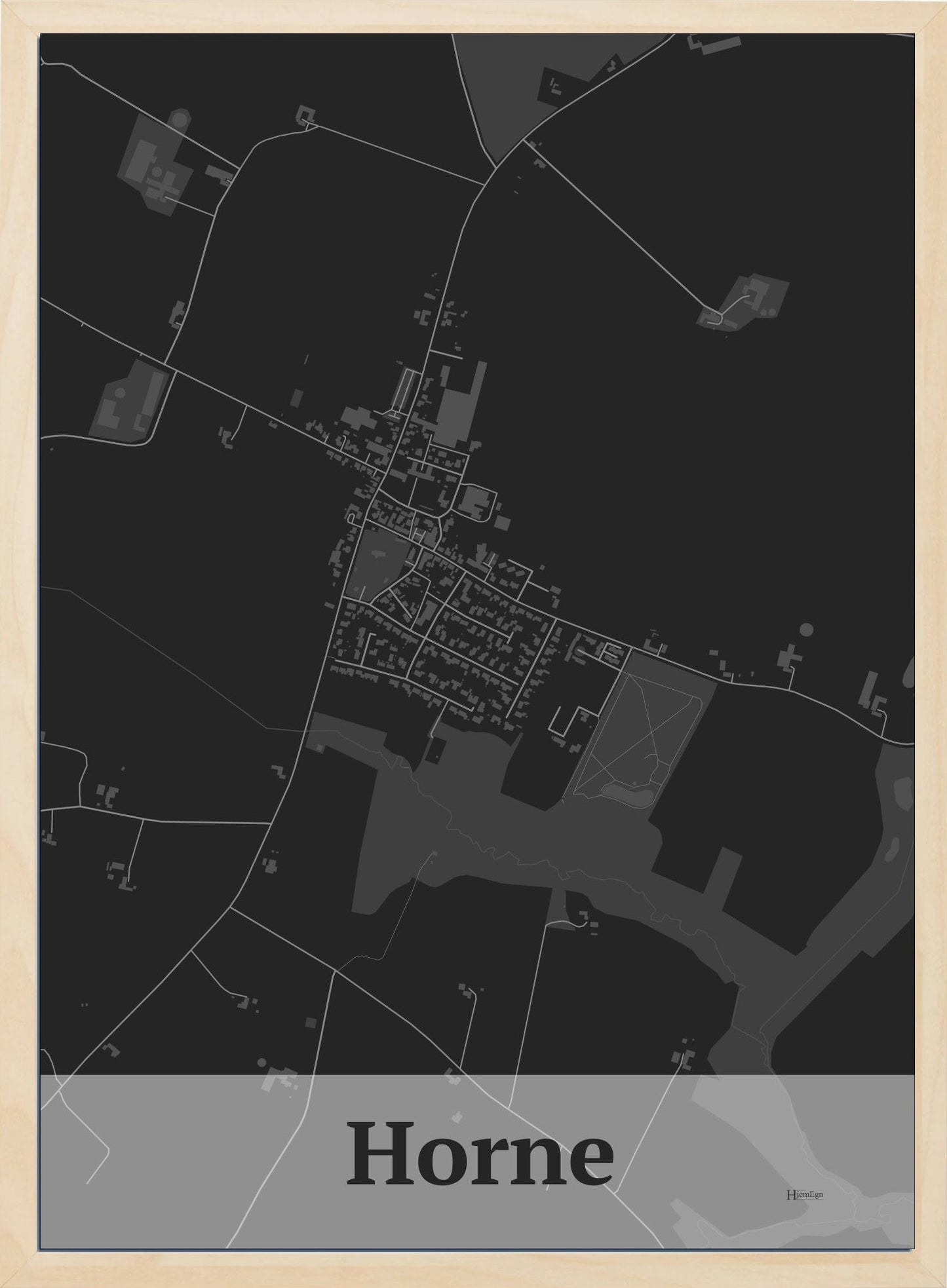 Horne plakat i farve mørk grå og HjemEgn.dk design firkantet. Design bykort for Horne
