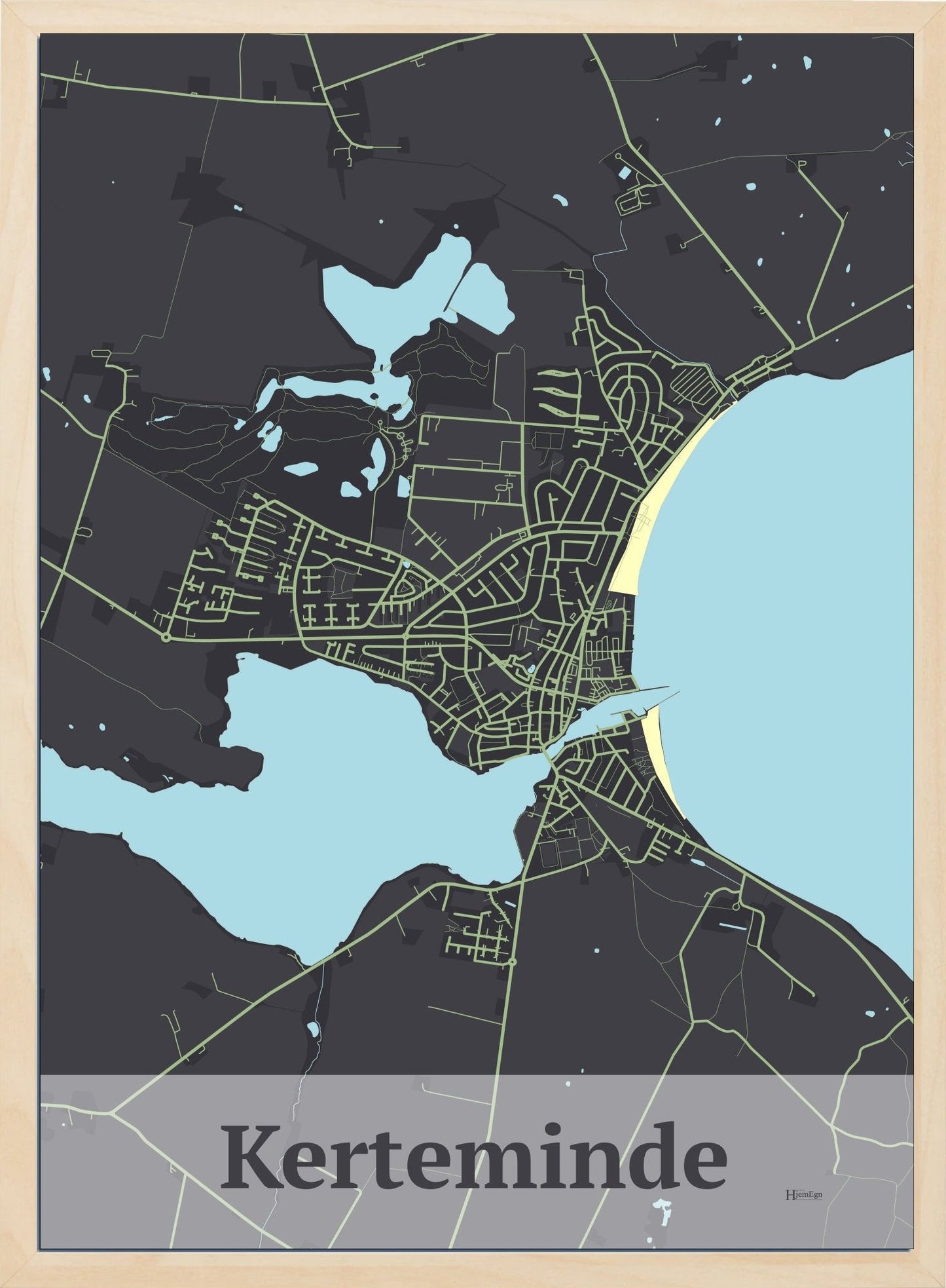 Kerteminde plakat i farve mørk brun og HjemEgn.dk design firkantet. Design bykort for Kerteminde