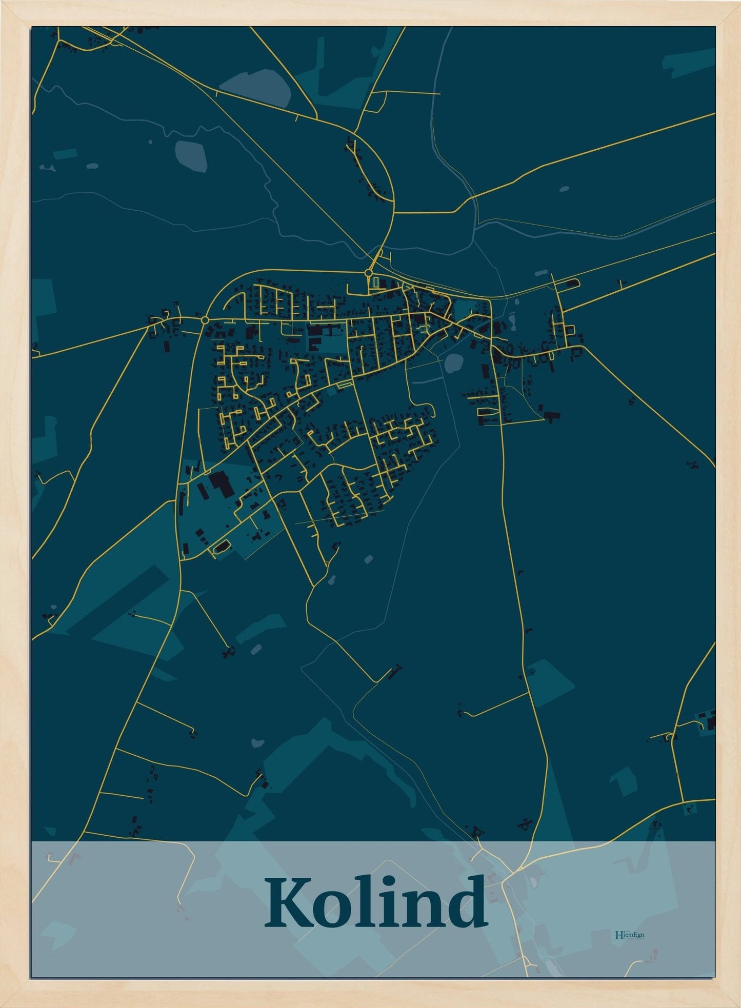 Kolind plakat i farve mørk blå og HjemEgn.dk design firkantet. Design bykort for Kolind