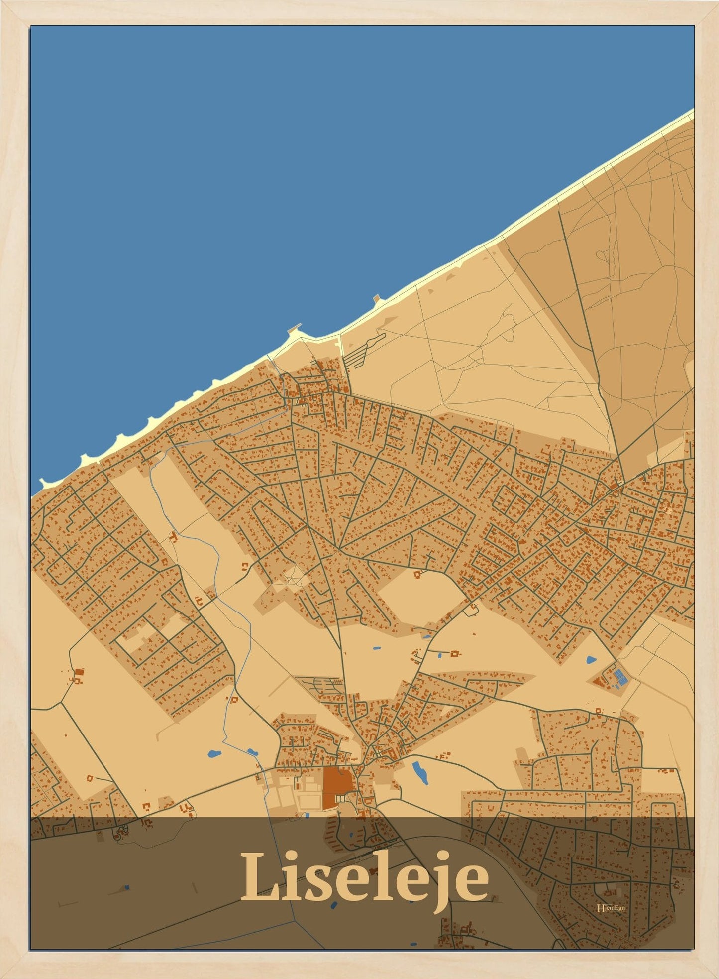 Liseleje plakat i farve pastel brun og HjemEgn.dk design firkantet. Design bykort for Liseleje