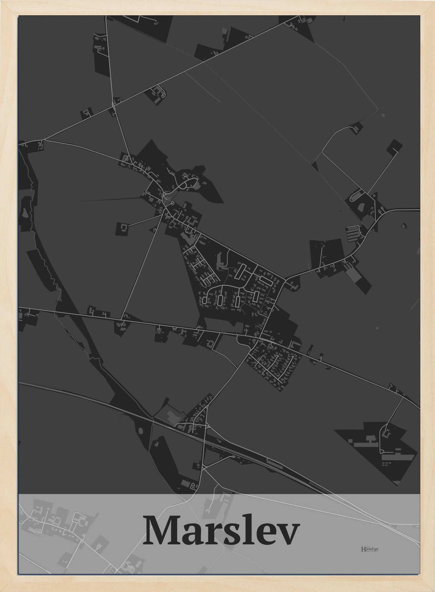 Marslev plakat i farve mørk grå og HjemEgn.dk design firkantet. Design bykort for Marslev