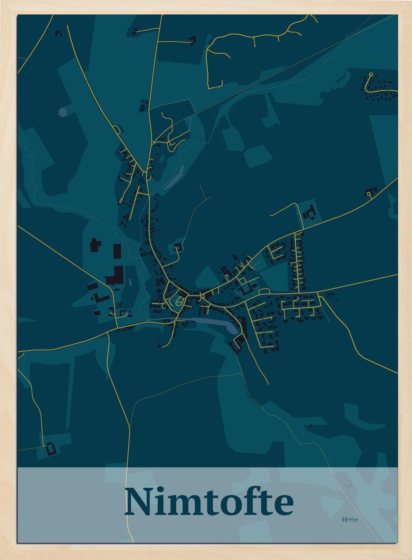 Nimtofte plakat i farve mørk blå og HjemEgn.dk design firkantet. Design bykort for Nimtofte