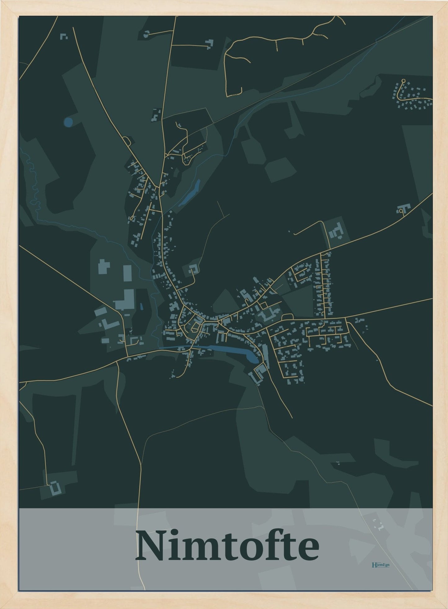 Nimtofte plakat i farve mørk grøn og HjemEgn.dk design firkantet. Design bykort for Nimtofte