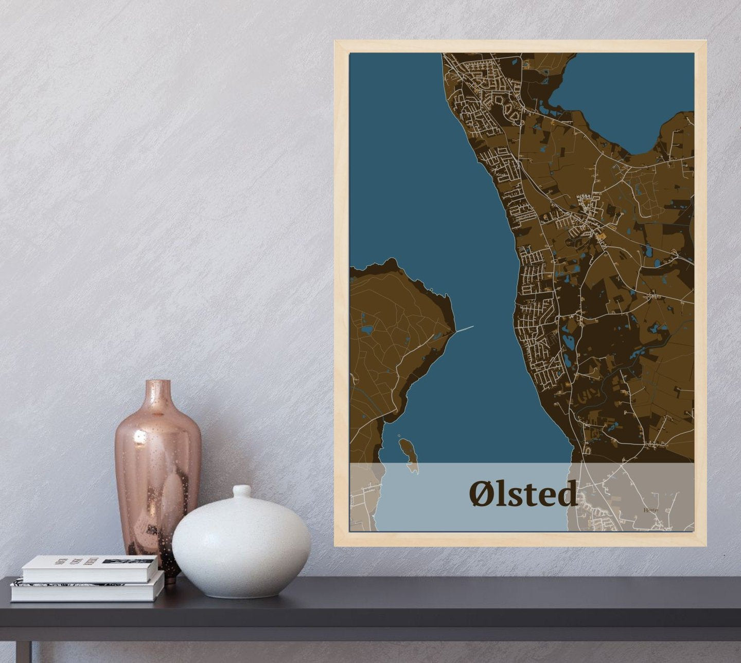 Ølsted plakat i farve og HjemEgn.dk design firkantet. Design bykort for Ølsted
