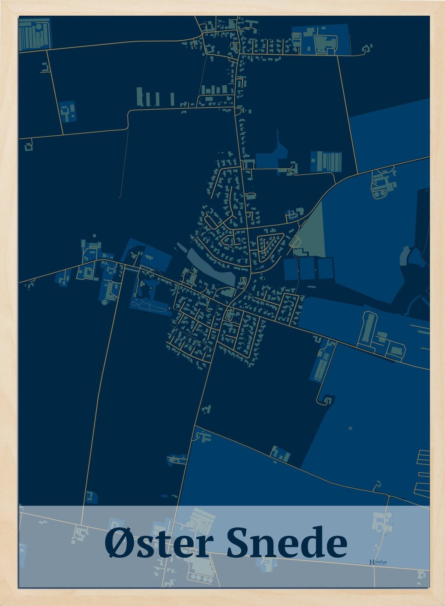 Øster Snede plakat i mørk blå og HjemEgn.dk design firkantet. Design bykort for Øster Snede