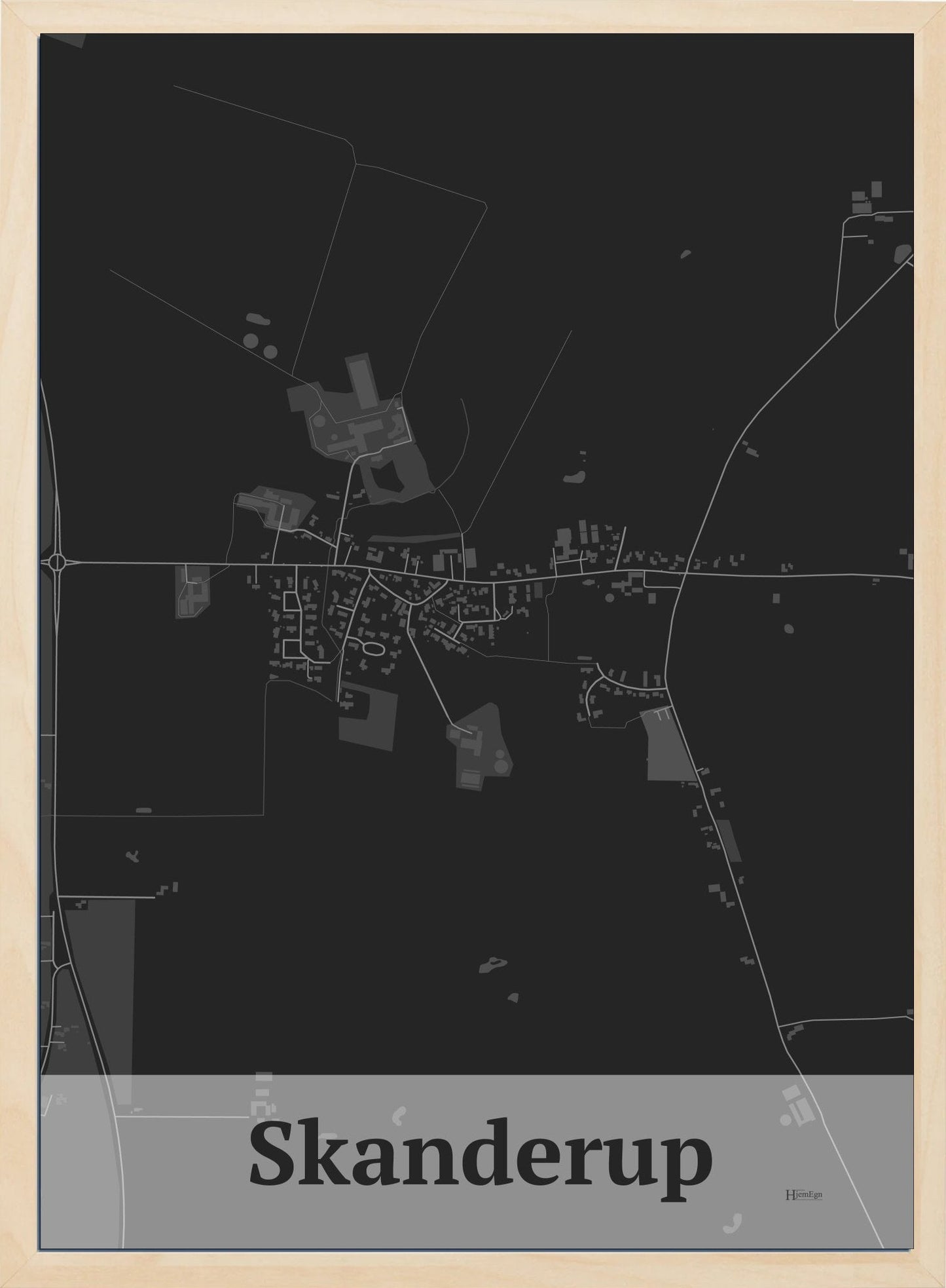 Skanderup plakat i farve mørk grå og HjemEgn.dk design firkantet. Design bykort for Skanderup