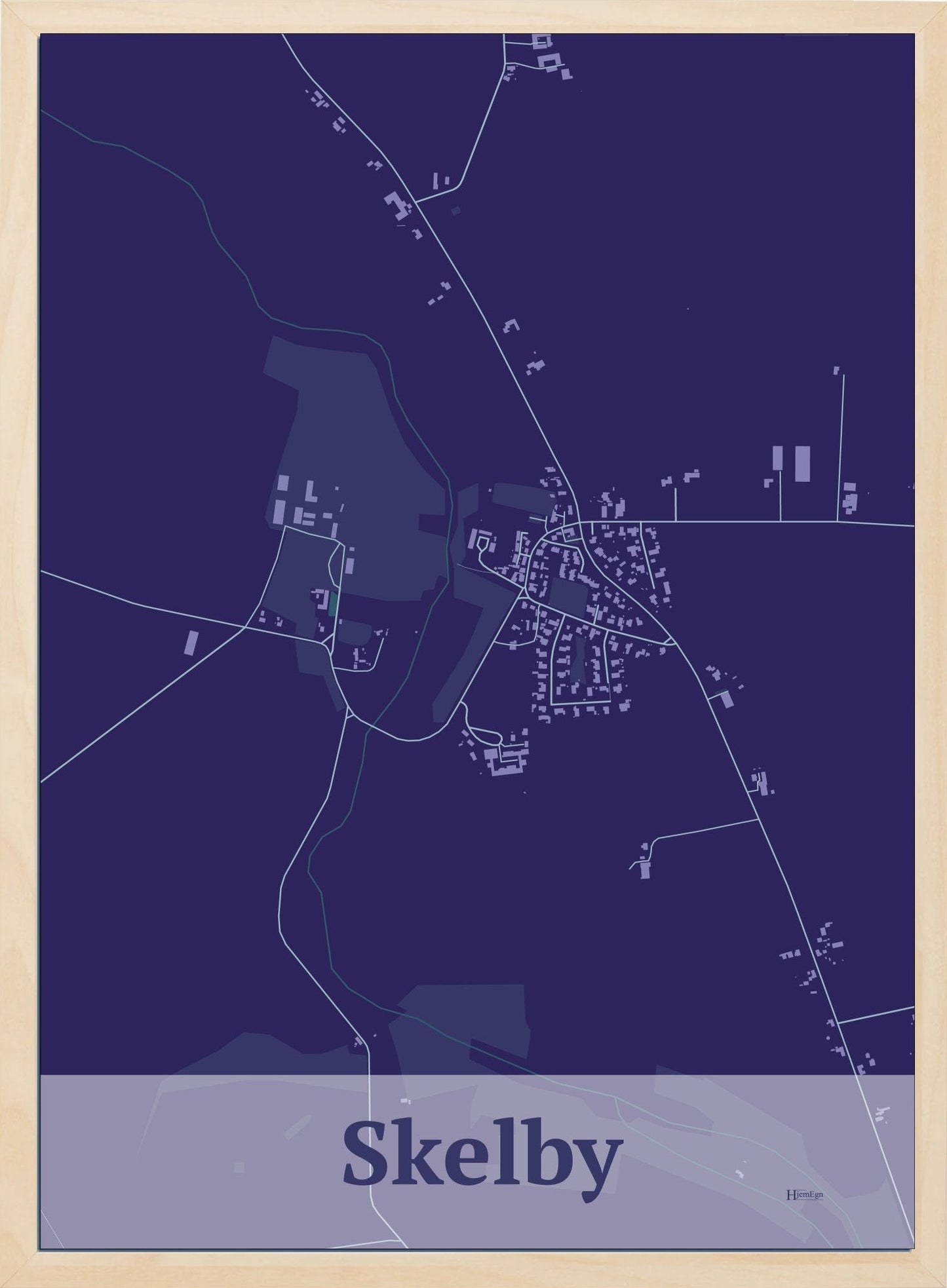 Skelby plakat i farve mørk lilla og HjemEgn.dk design firkantet. Design bykort for Skelby