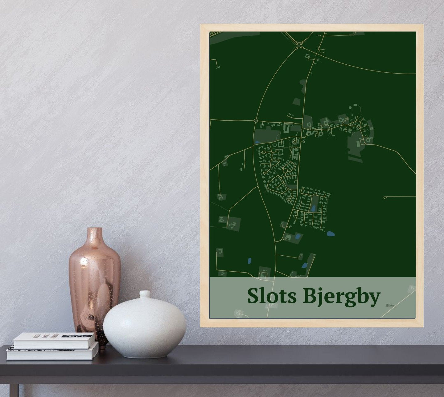 Slots Bjergby plakat i farve og HjemEgn.dk design firkantet. Design bykort for Slots Bjergby