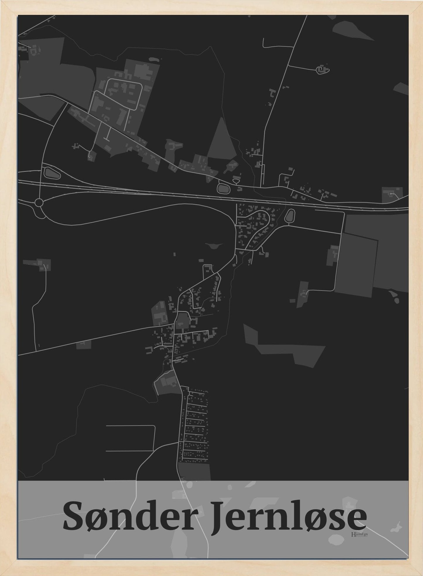 Sønder Jernløse plakat i farve mørk grå og HjemEgn.dk design firkantet. Design bykort for Sønder Jernløse