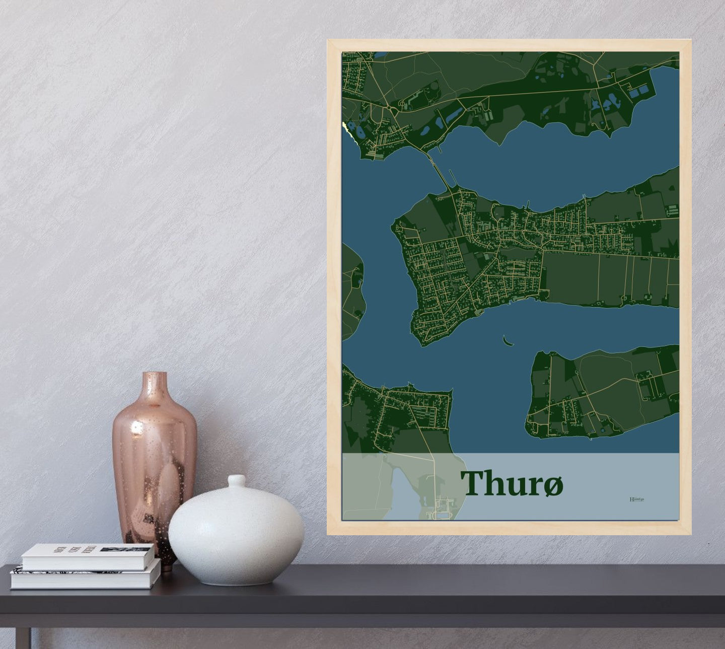 Thurø plakat i farve og HjemEgn.dk design firkantet. Design bykort for Thurø
