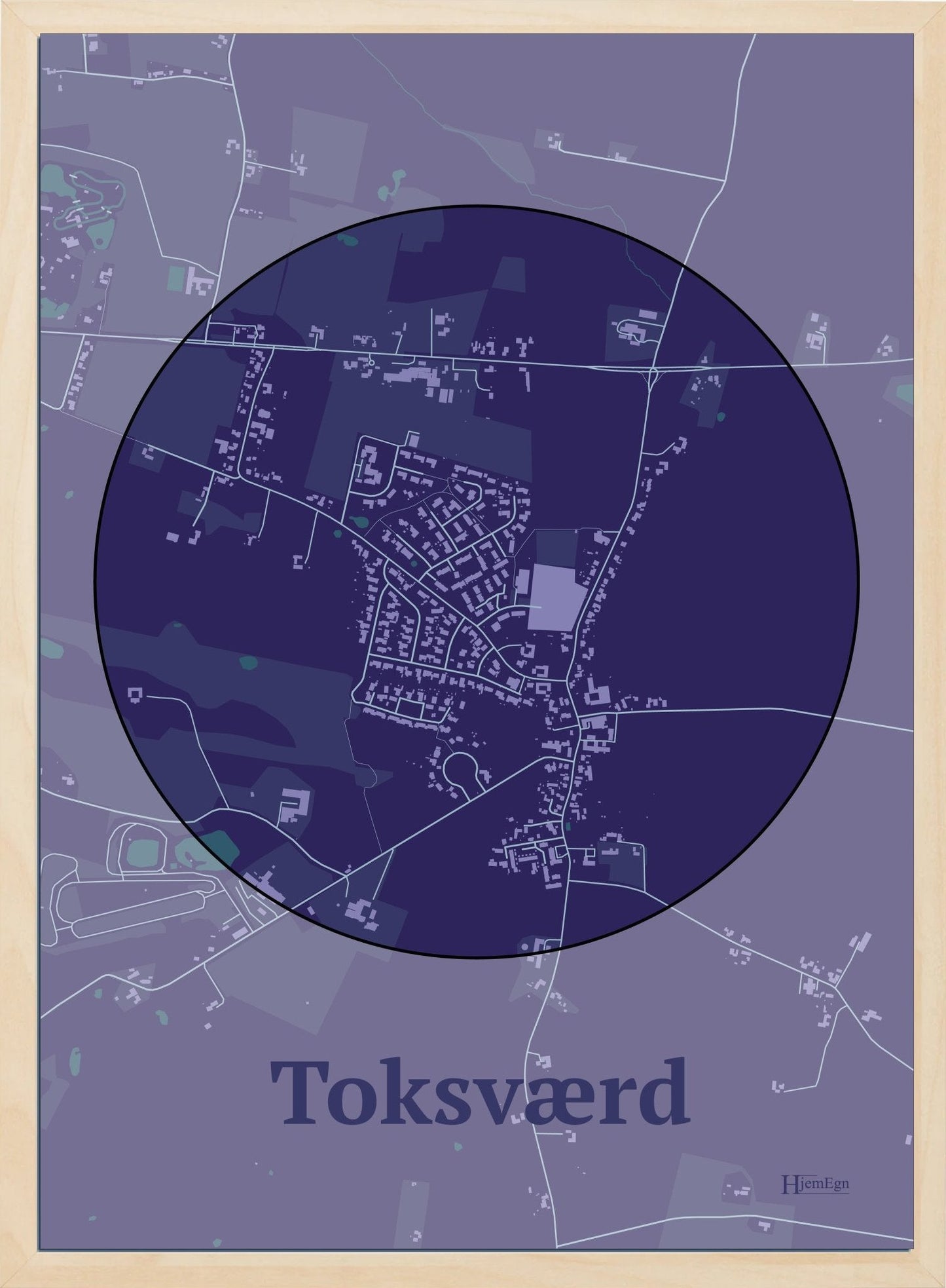 Toksværd plakat i farve mørk lilla og HjemEgn.dk design centrum. Design bykort for Toksværd