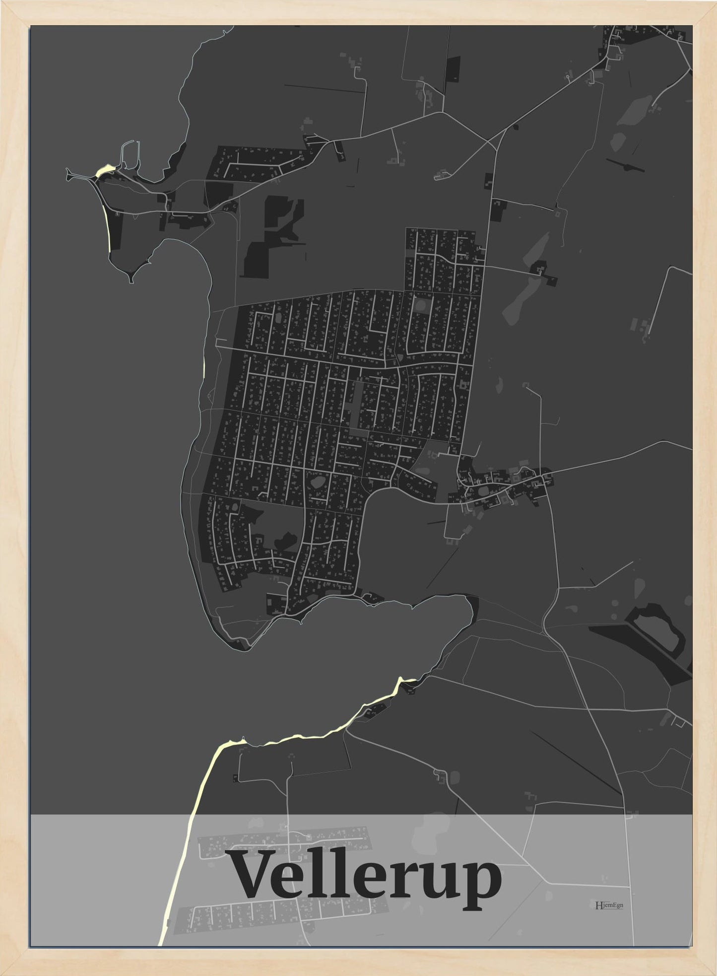 Vellerup plakat i farve mørk grå og HjemEgn.dk design firkantet. Design bykort for Vellerup