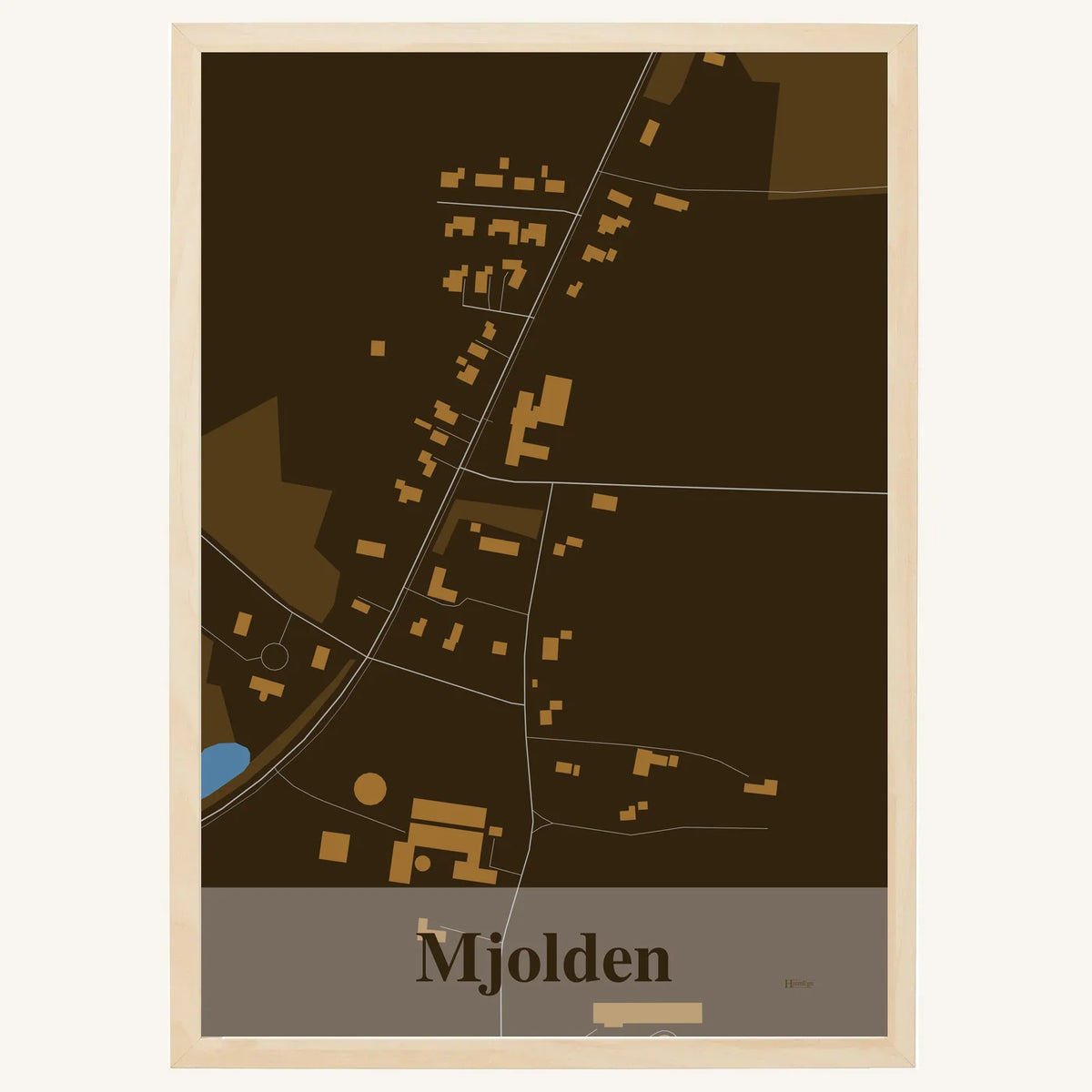 Mjolden plakat – Firkantet 2026 – Mørk brun