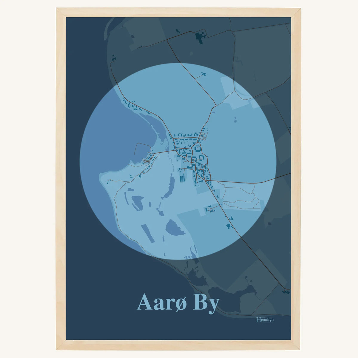 Aarø By plakat – Centrum 2026 – Lys pastel blå