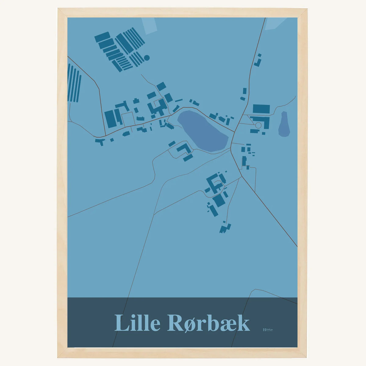 Lille Rørbæk plakat – Firkantet 2026 – Lys pastel blå