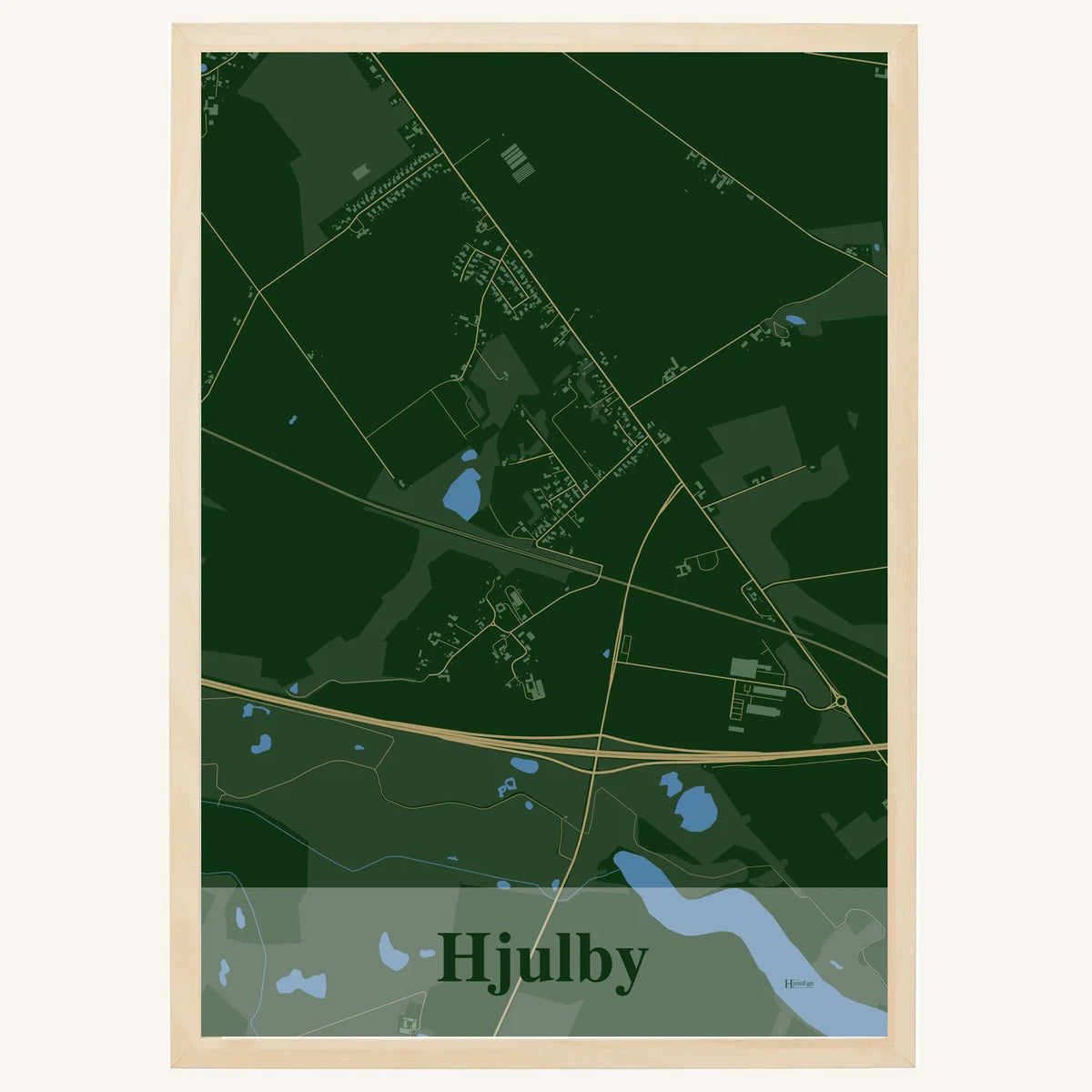 Hjulby plakat – Firkantet 2026 – Mørk grøn