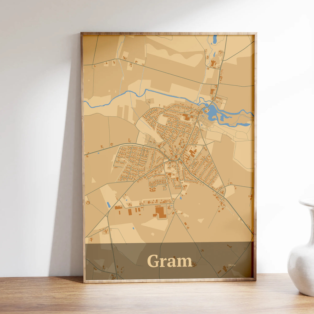 Gram plakat – Firkantet 2026