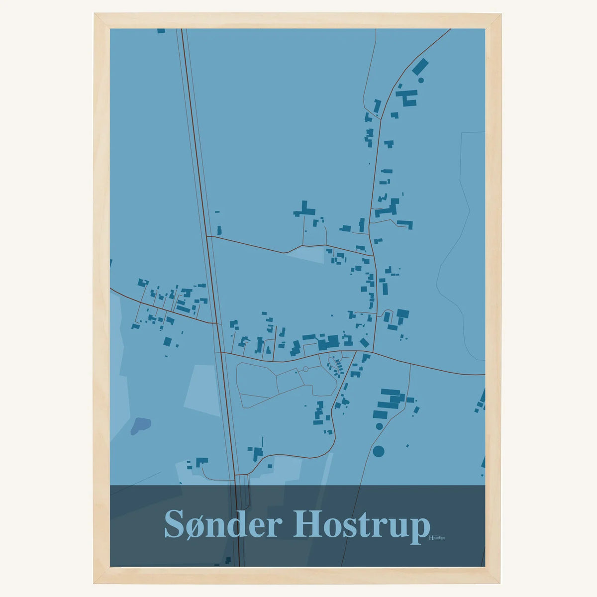 Sønder Hostrup plakat – Firkantet 2026 – Lys pastel blå