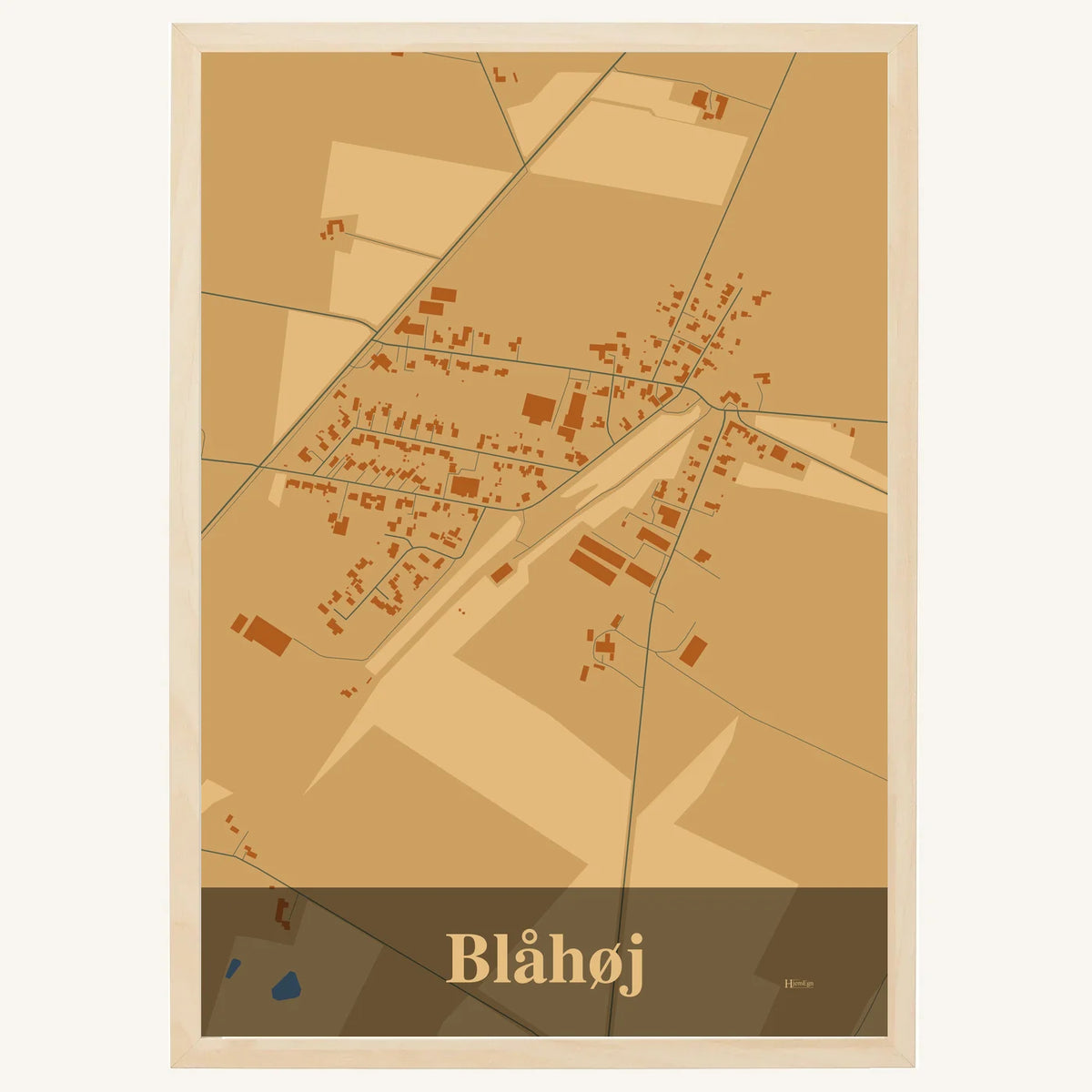 Blåhøj plakat – Firkantet 2026 – Lys pastel brun