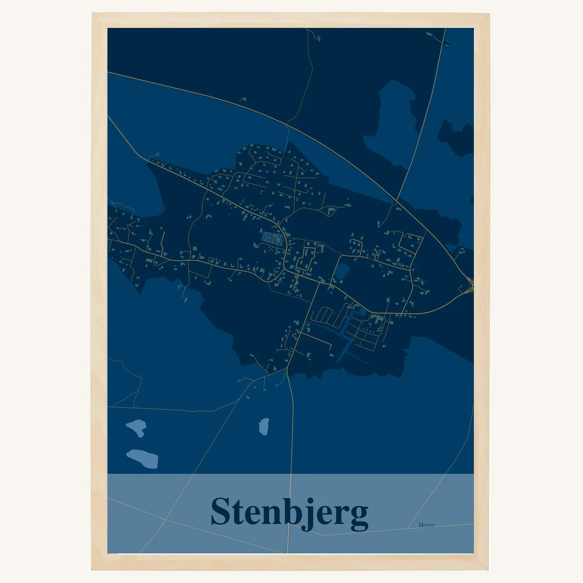 Stenbjerg plakat – Firkantet 2026 – Mørk blå