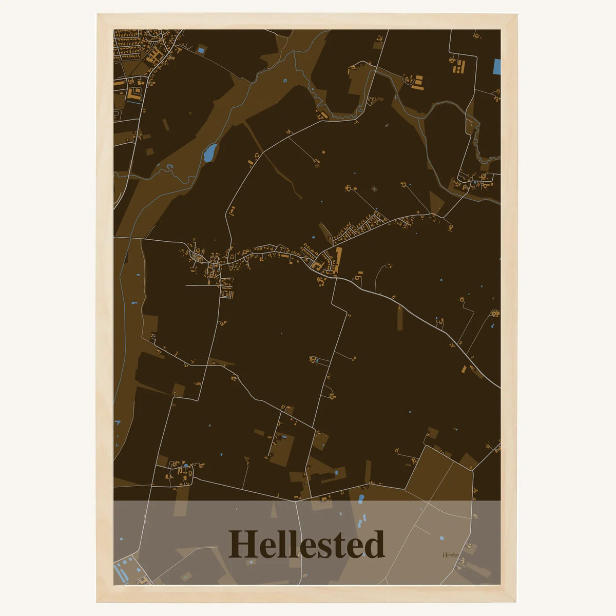 Hellested plakat – Firkantet 2026 – Mørk brun