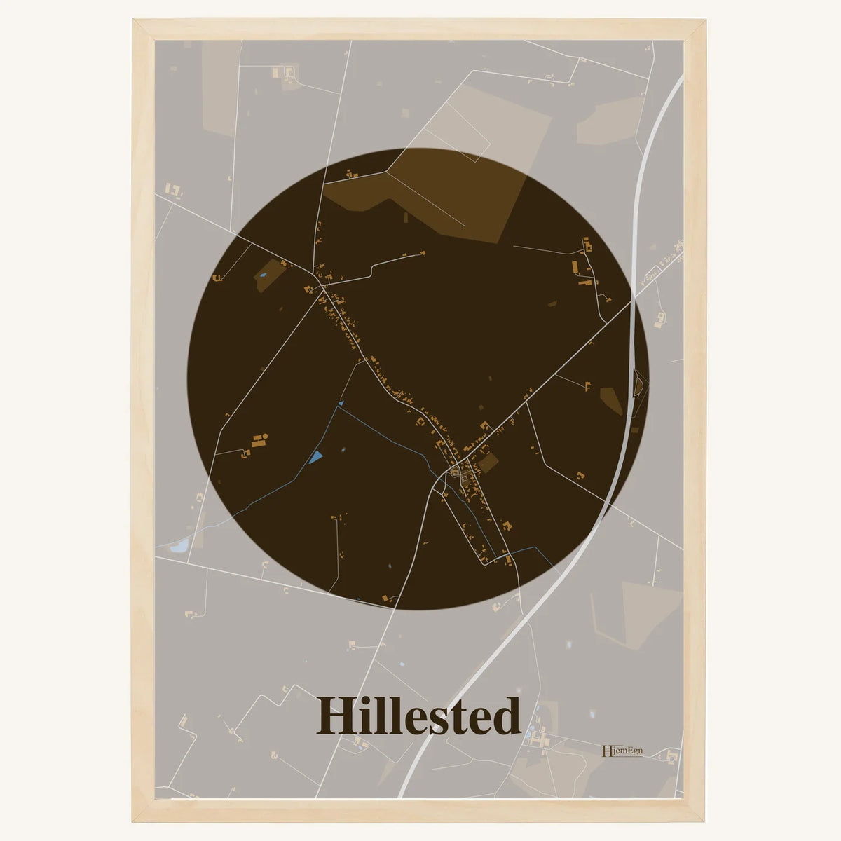 Hillested plakat – Centrum 2026 – Mørk brun