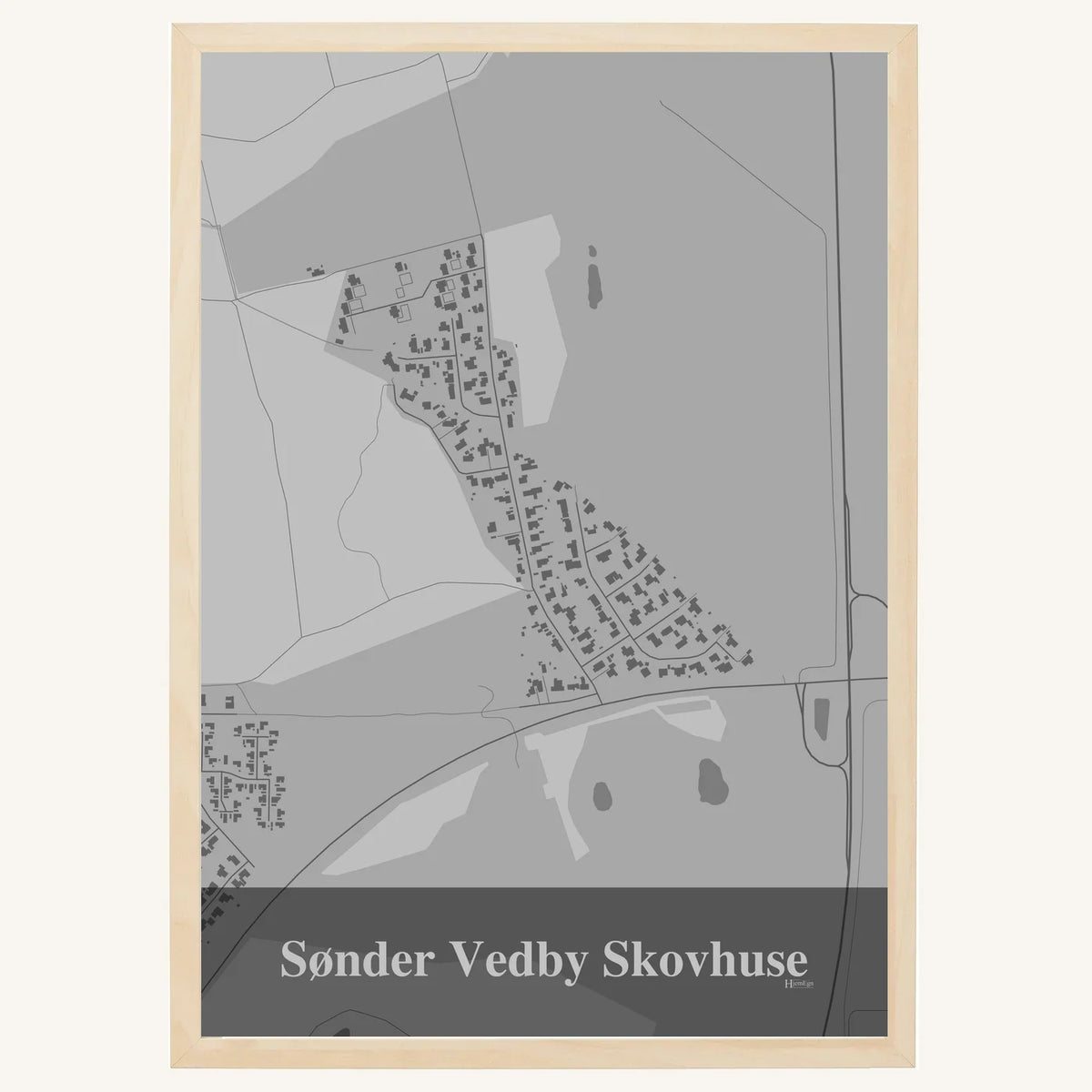 Sønder Vedby Skovhuse plakat – Firkantet 2026 – Lys pastel grå
