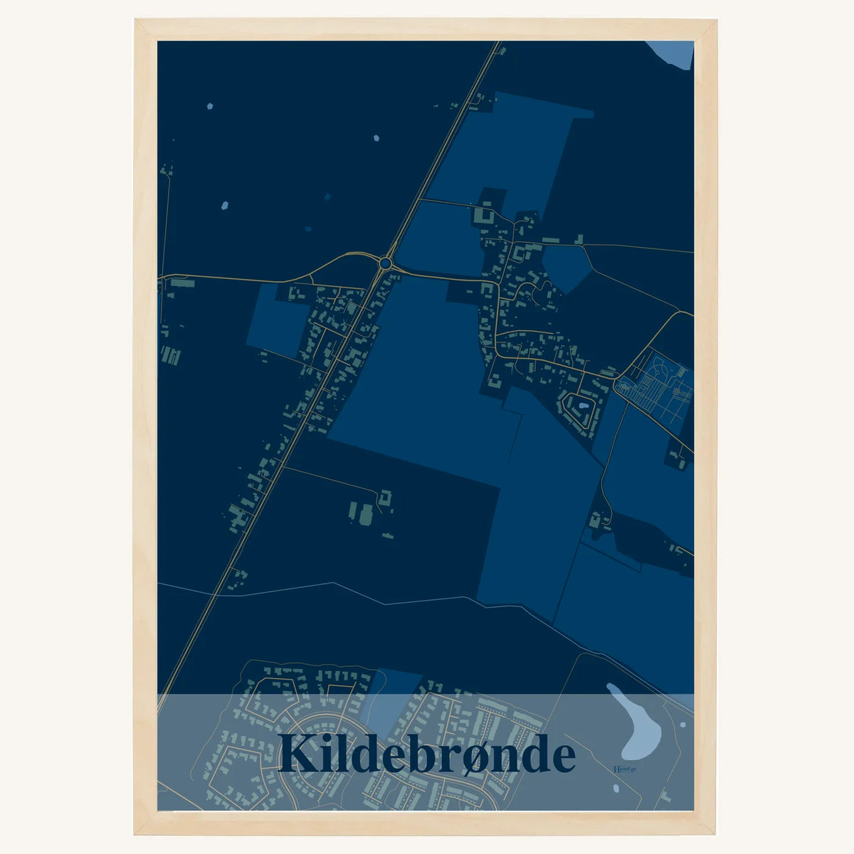 Kildebrønde plakat – Firkantet 2026 – Mørk blå