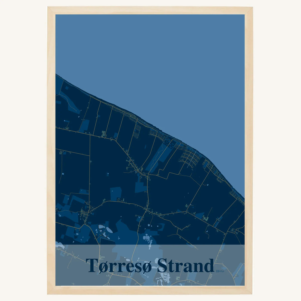 Tørresø Strand plakat – Firkantet 2026 – Mørk blå