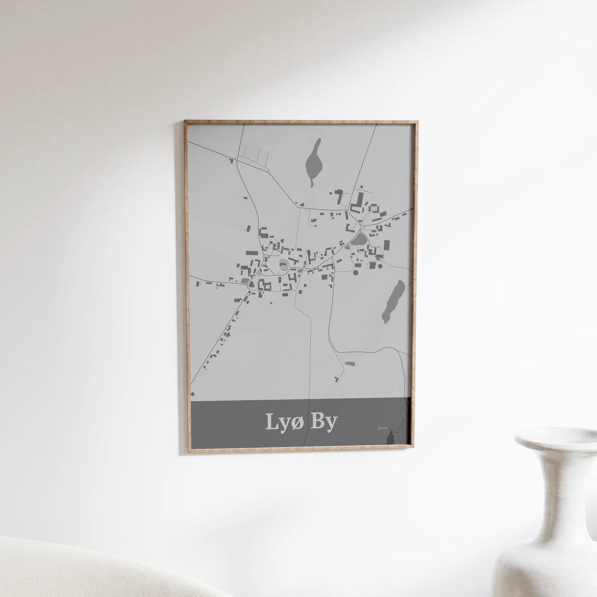 Lyø By plakat – Firkantet 2026