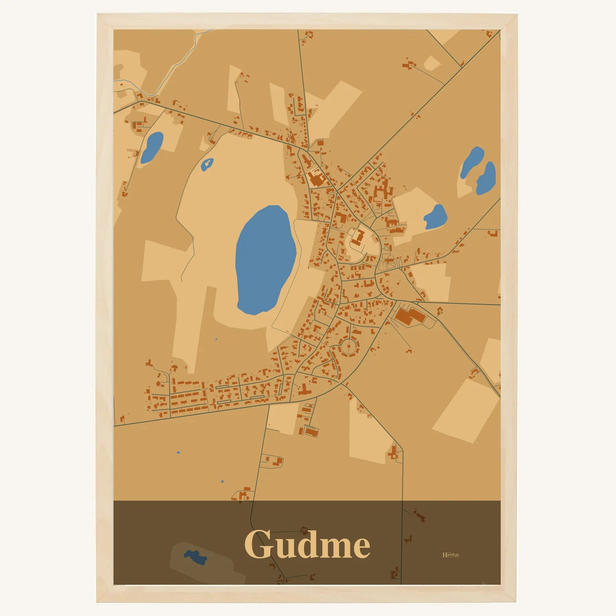 Gudme plakat – Firkantet 2026 – Lys pastel brun