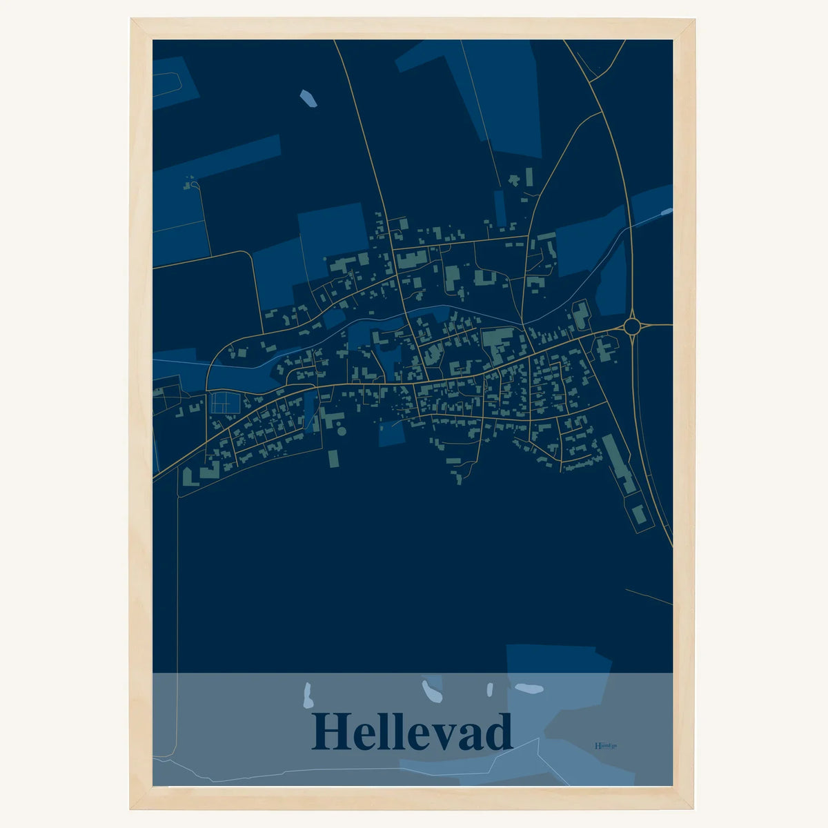 Hellevad plakat – Firkantet 2026 – Mørk blå