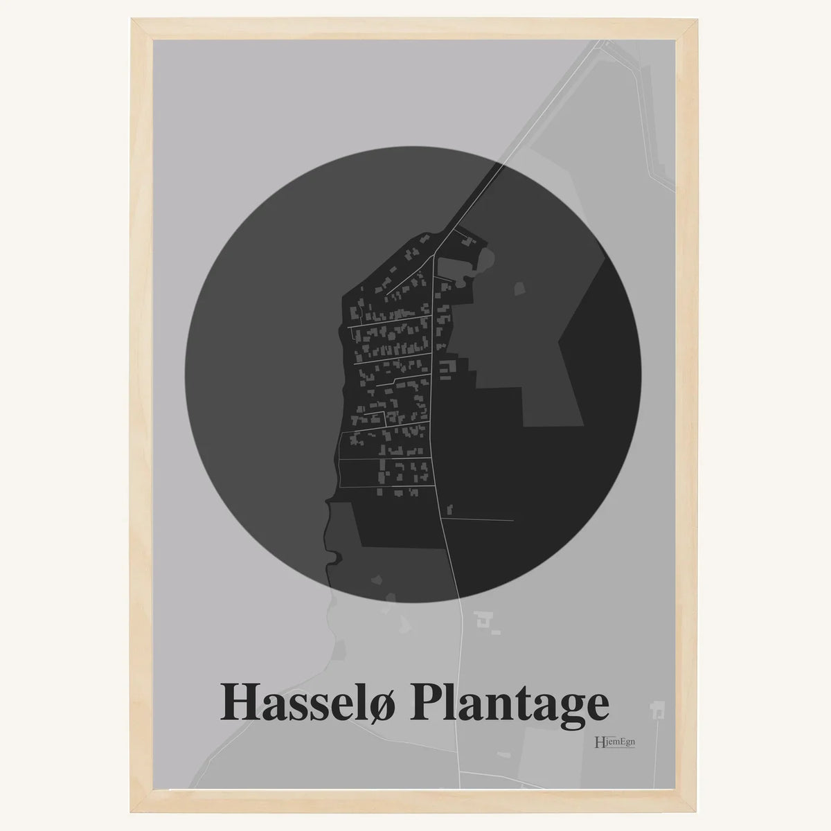 Hasselø Plantage plakat – Centrum 2026 – Mørk grå