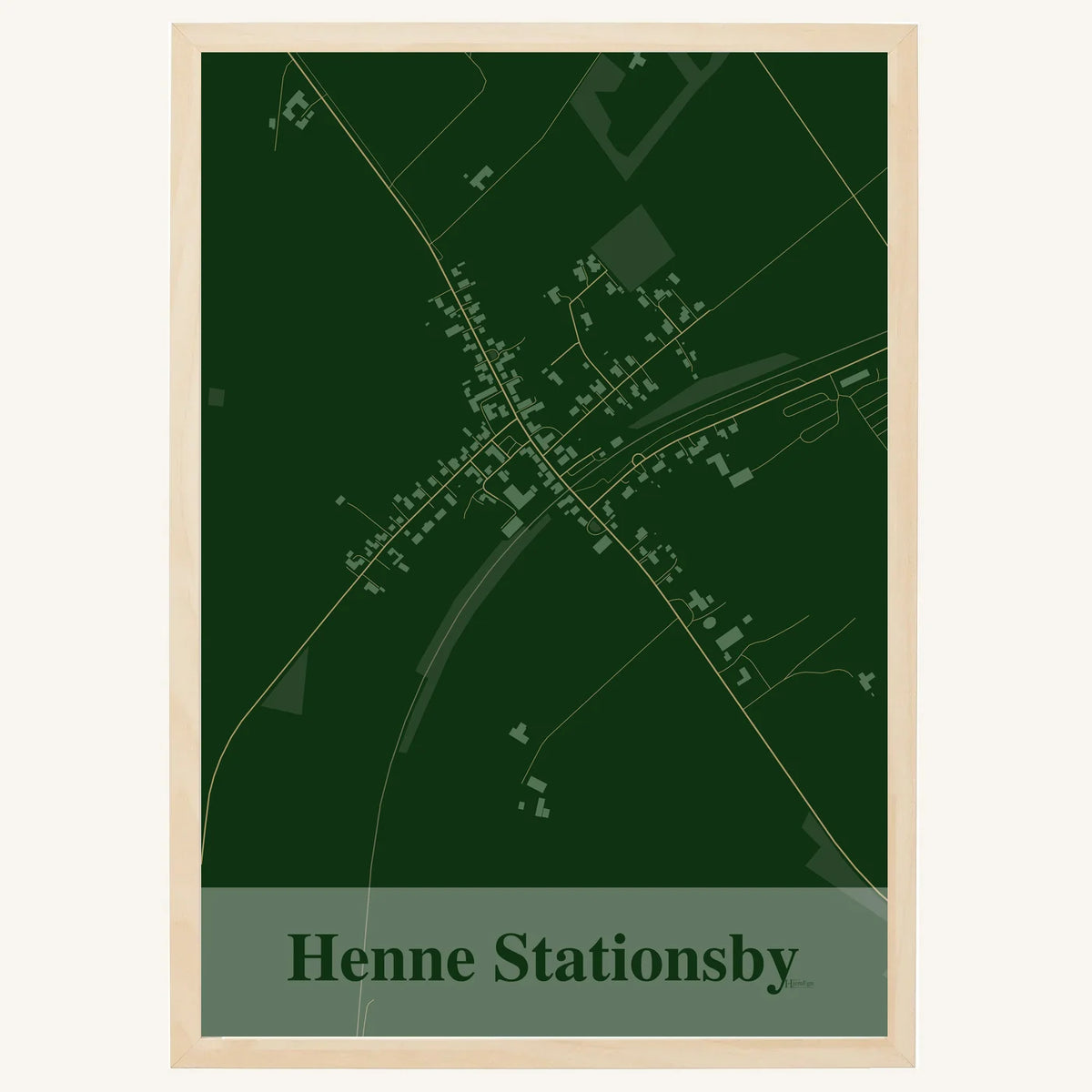 Henne Stationsby plakat – Firkantet 2026 – Mørk grøn