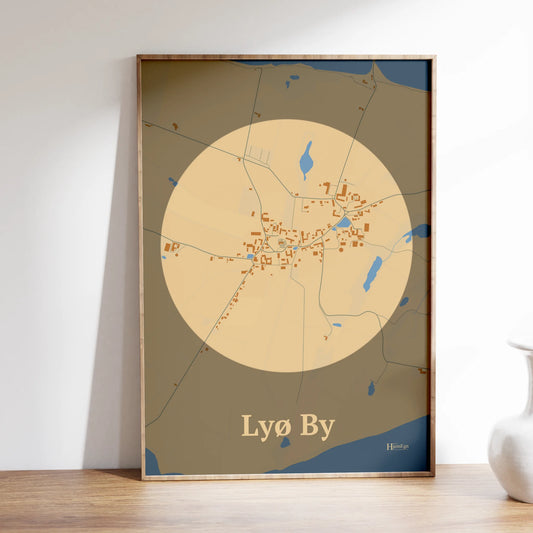 Lyø By plakat – Centrum 2026