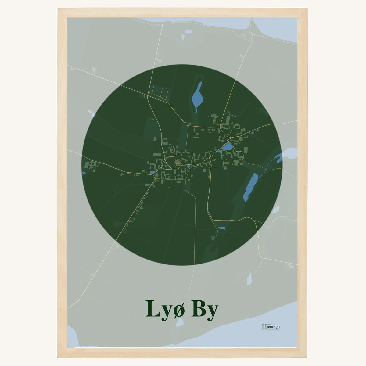 Lyø By plakat – Centrum 2026 – Mørk grøn