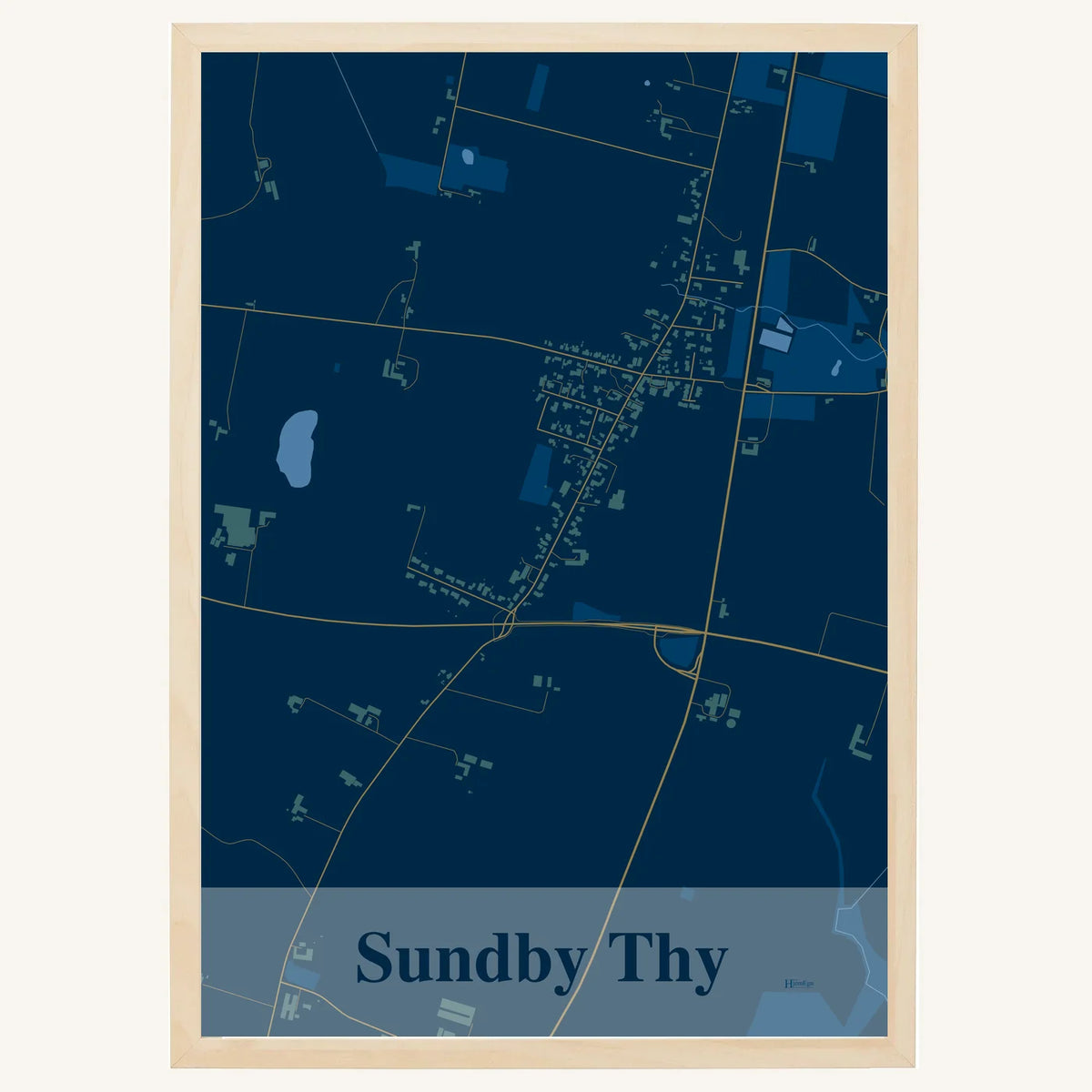 Sundby Thy plakat – Firkantet 2026 – Mørk blå