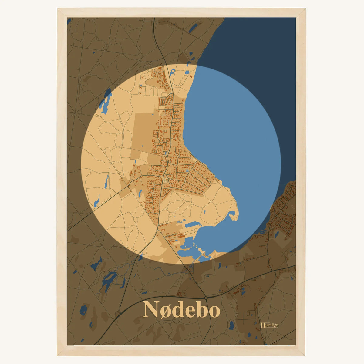 Nødebo plakat – Centrum 2026 – Lys pastel brun
