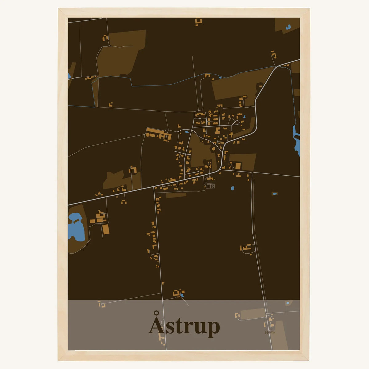 Åstrup plakat – Firkantet 2026 – Mørk brun