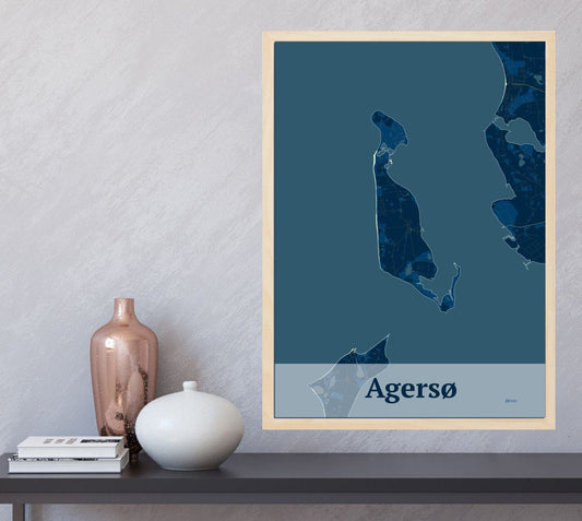 Agersø plakat i farve  og HjemEgn.dk design firkantet. Design ø-kort for Agersø