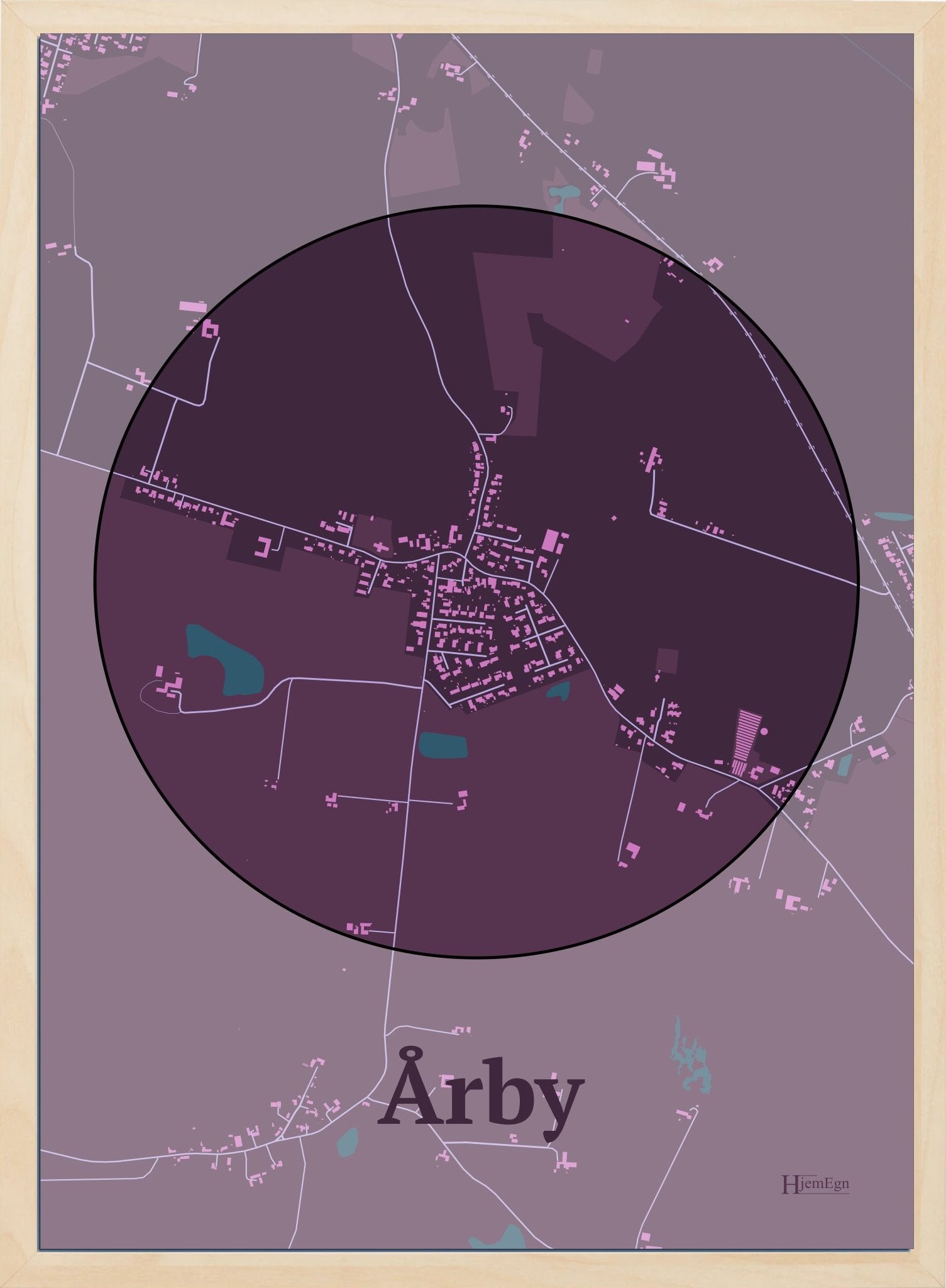 Årby plakat i farve mørk rød og HjemEgn.dk design centrum. Design bykort for Årby