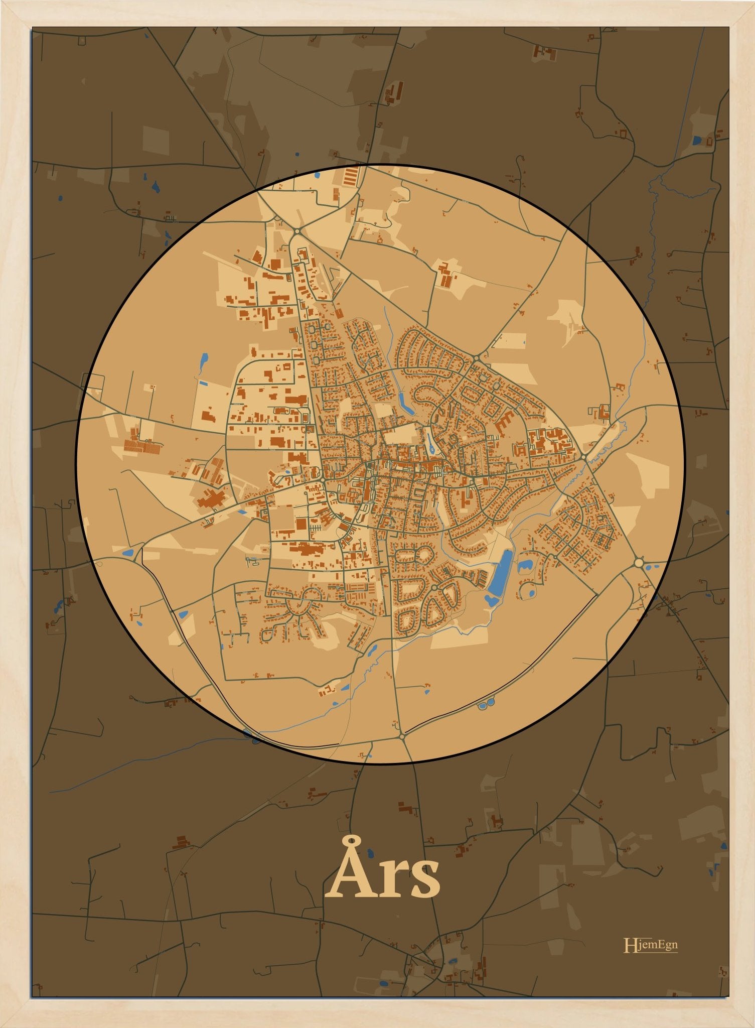Års plakat i pastel brun og HjemEgn.dk design firkantet. Design bykort for Års