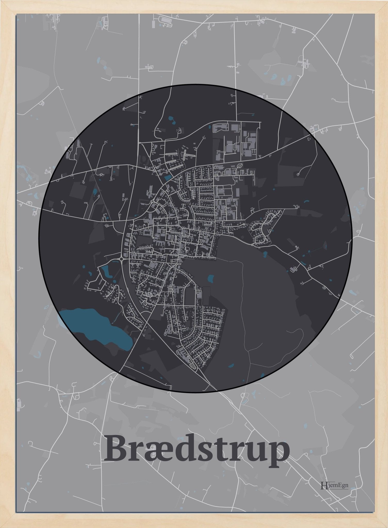 Brædstrup plakat i farve mørk brun og HjemEgn.dk design centrum. Design bykort for Brædstrup