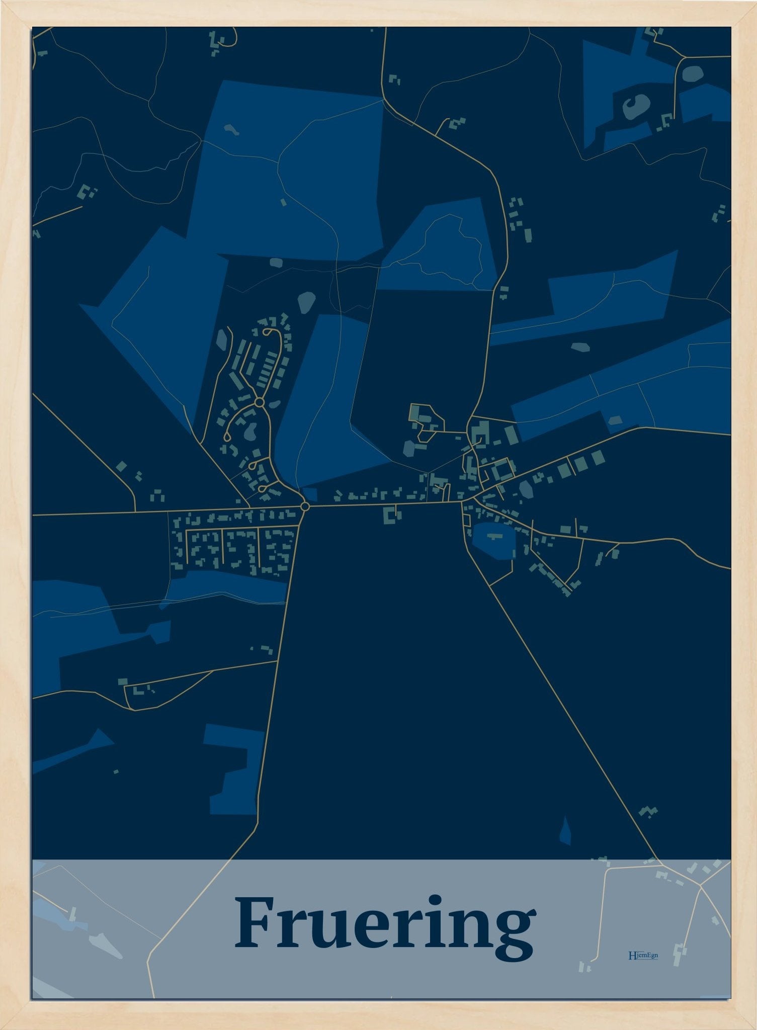 Fruering plakat i farve mørk blå og HjemEgn.dk design firkantet. Design bykort for Fruering