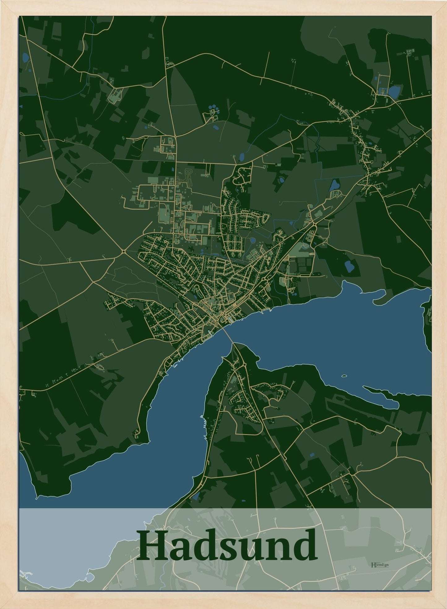 Hadsund plakat i farve mørk grøn og HjemEgn.dk design firkantet. Design bykort for Hadsund